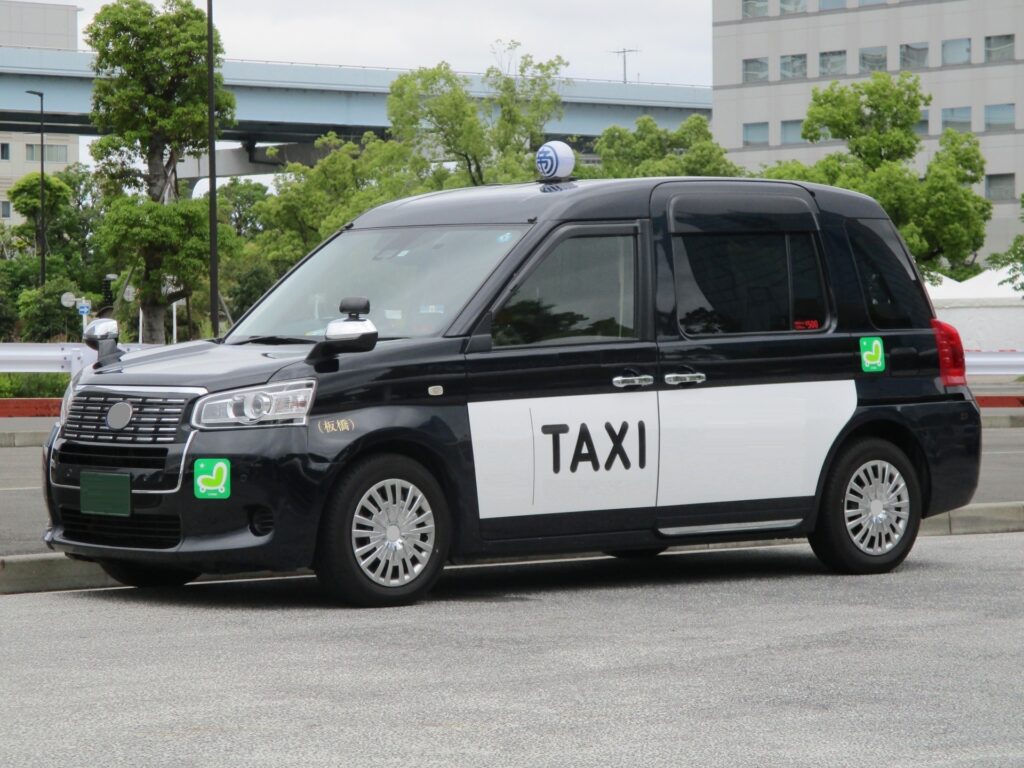 タクシー運転手に転職する前に知っておきたい業界の特徴